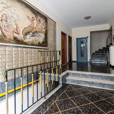 Kelly'S Urban Home - 5 Mins Walk To Acropolis أثينا المظهر الخارجي الصورة