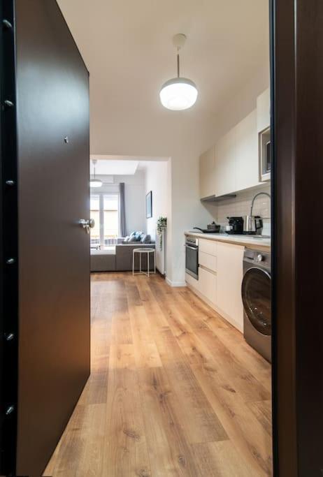 Kelly'S Urban Home - 5 Mins Walk To Acropolis أثينا المظهر الخارجي الصورة