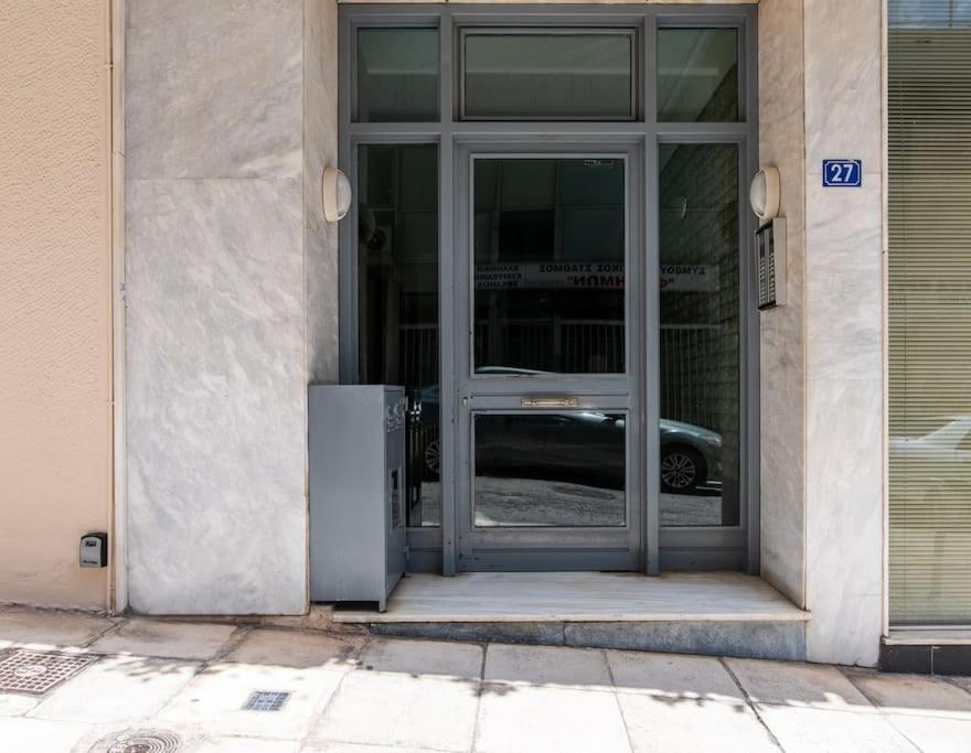 Kelly'S Urban Home - 5 Mins Walk To Acropolis أثينا المظهر الخارجي الصورة