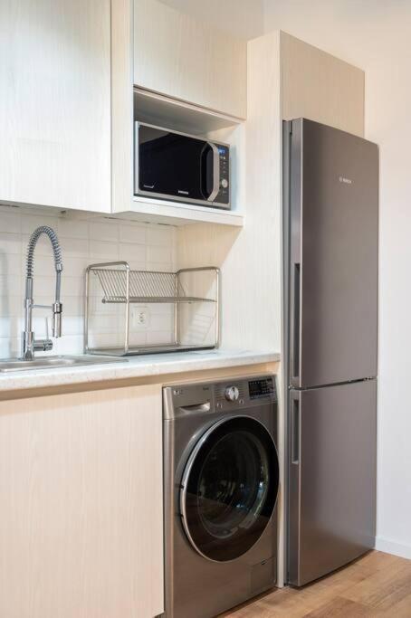 Kelly'S Urban Home - 5 Mins Walk To Acropolis أثينا المظهر الخارجي الصورة
