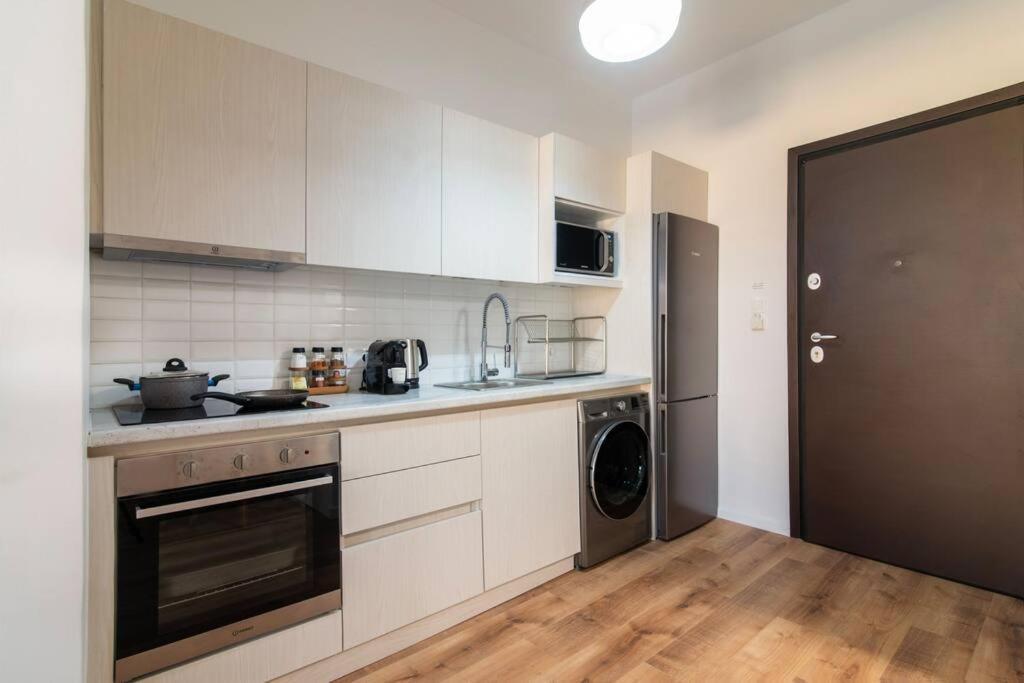 Kelly'S Urban Home - 5 Mins Walk To Acropolis أثينا المظهر الخارجي الصورة