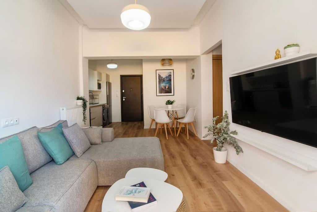 Kelly'S Urban Home - 5 Mins Walk To Acropolis أثينا المظهر الخارجي الصورة