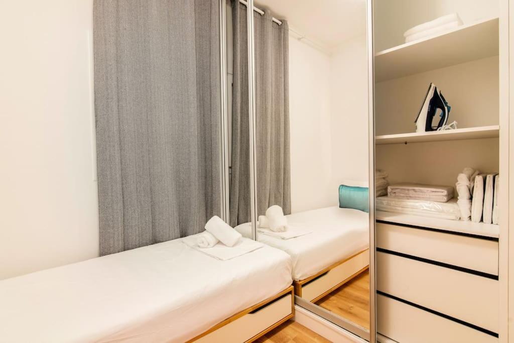 Kelly'S Urban Home - 5 Mins Walk To Acropolis أثينا المظهر الخارجي الصورة